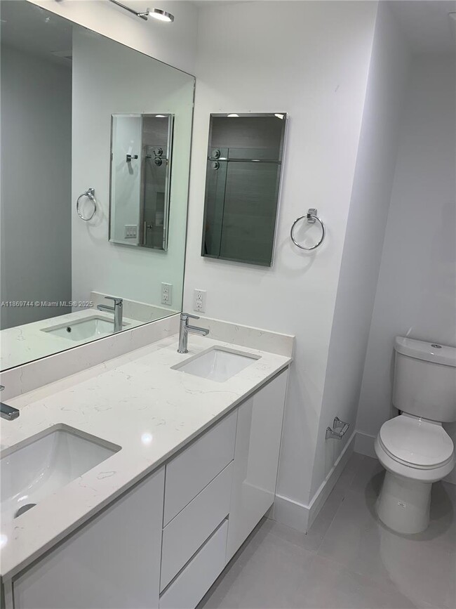 Building Photo - 8230 SW 81st Ct