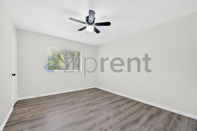 Building Photo - 1006 Tulane Dr