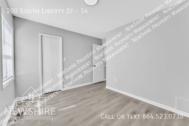 Building Photo - 200 S Liberty St