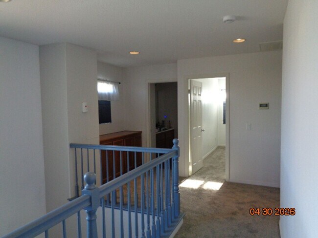Building Photo - Spacious 4 Bedroom with RV Access in Rosamond