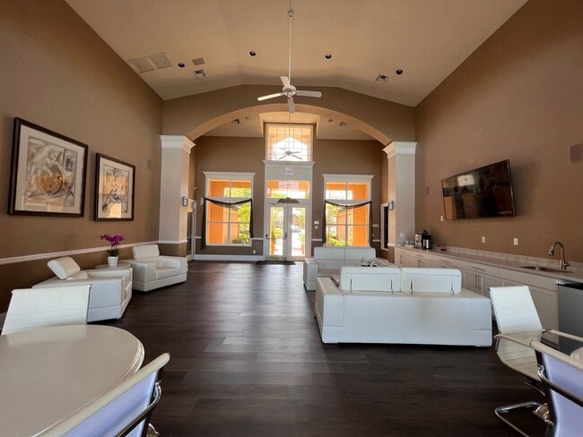 Building Photo - Condo for rent on SANDLAKE PRIVATE RESIDENCES