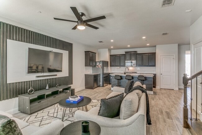 Building Photo - 5528 Kilmer Dr