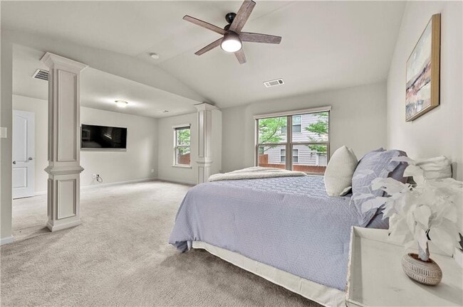 Building Photo - 2396 Whiteoak Bend