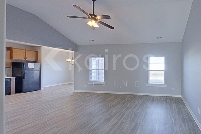 Building Photo - 26159 Valley Ridge Road