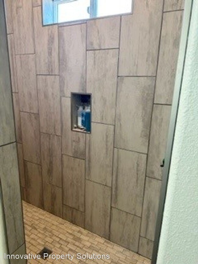 Building Photo - 3 br, 2 bath House - 7731 S Spinn Way