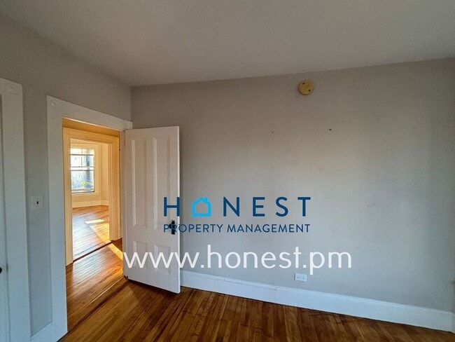 Building Photo - 103 Rackleff St