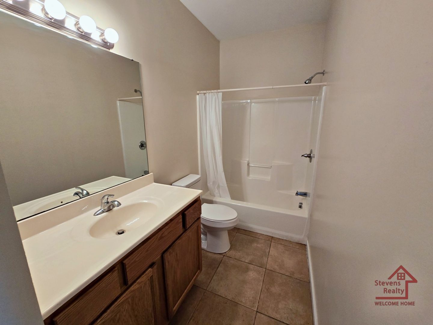 Building Photo - 1090 N Washington Ave