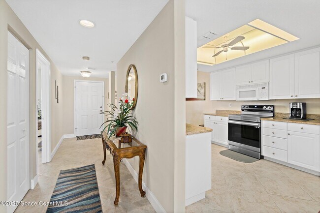 Building Photo - 601 Shorewood Dr