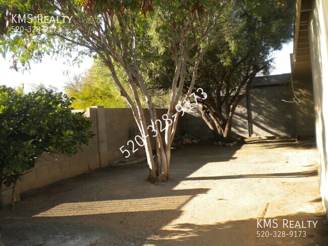 Building Photo - 3636 S Marvin Pl