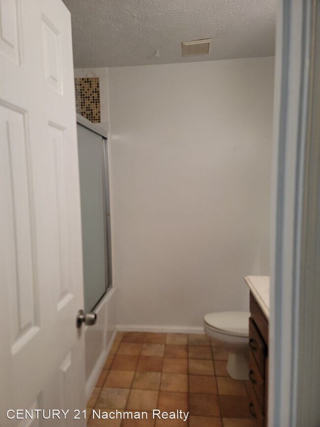 Building Photo - 3 br, 2.5 bath House - 1268 Big Bethel Place