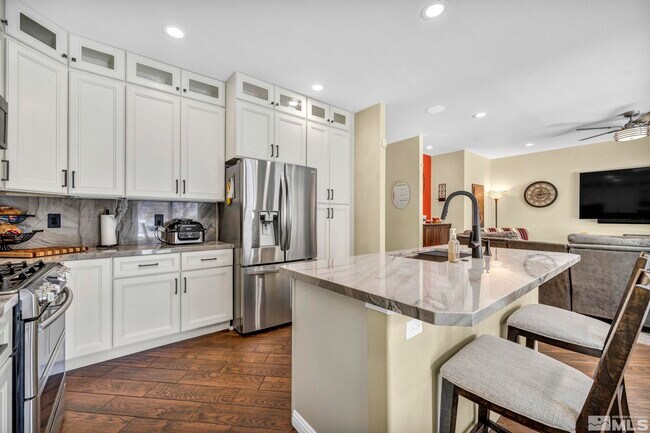 Building Photo - 6015 Stillmeadow Dr