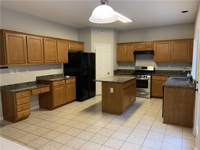 Building Photo - 348 Crystal Downs Way NE