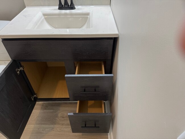 Building Photo - 402 Fernando St NE