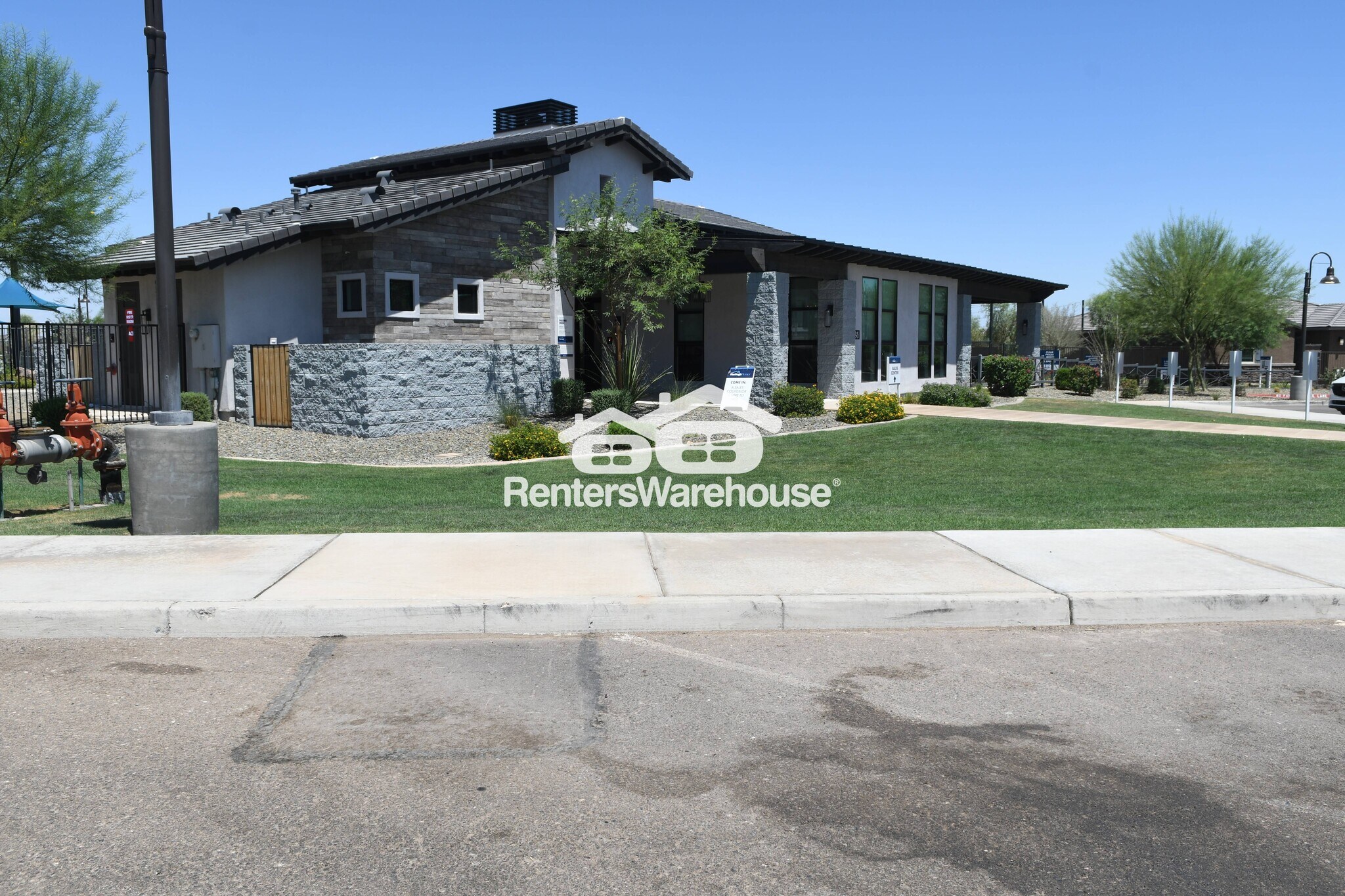 Building Photo - 16009 W Cottontail Ln