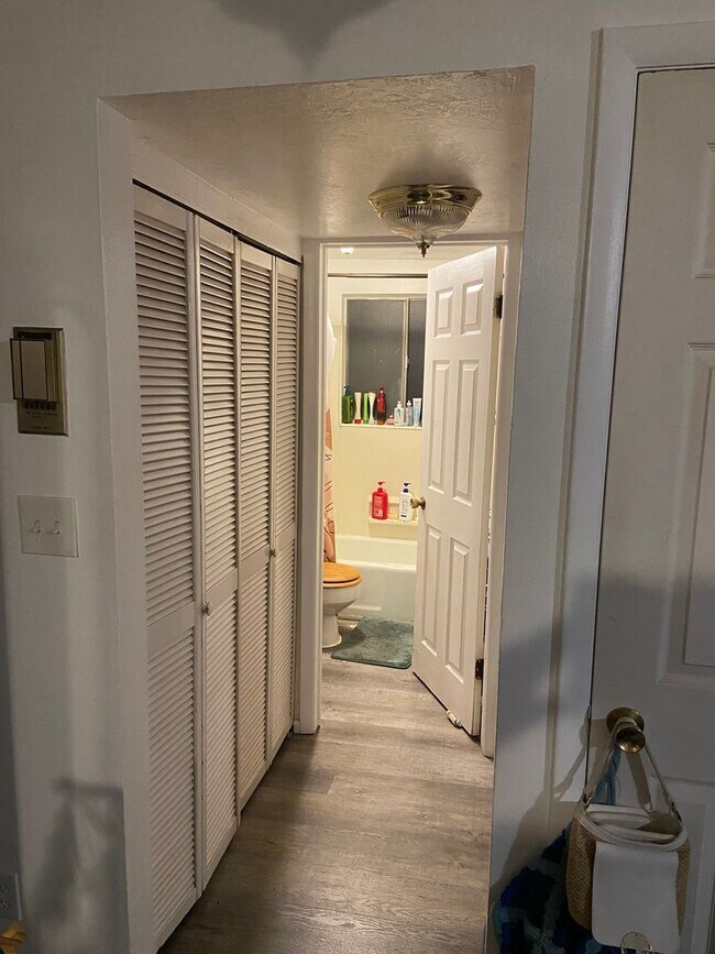 Building Photo - 1B/1B Pet Friendly Apartment South of BYU