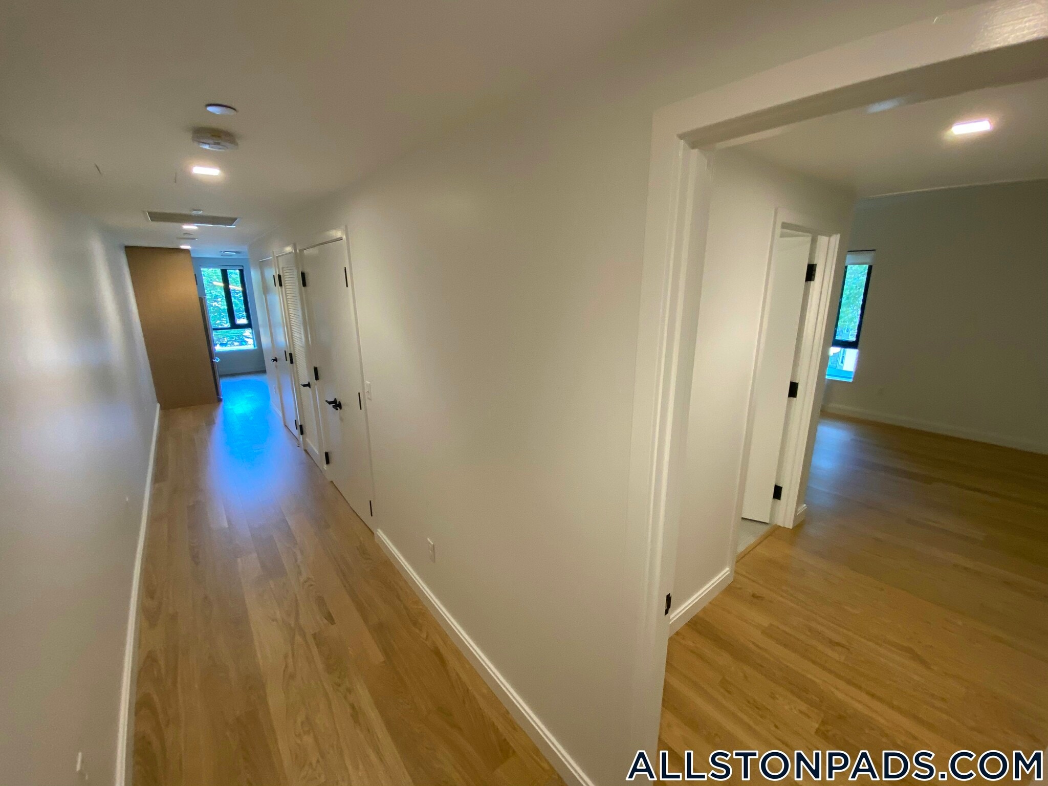 Building Photo - 83 Gardner St