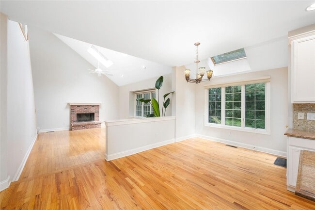 Building Photo - 46 McGuiness Ln