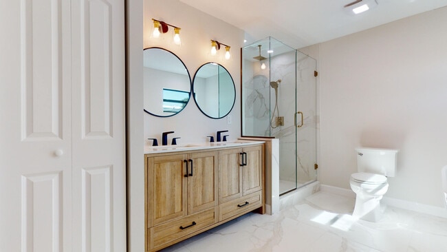 Building Photo - 4003 S Indian River Dr