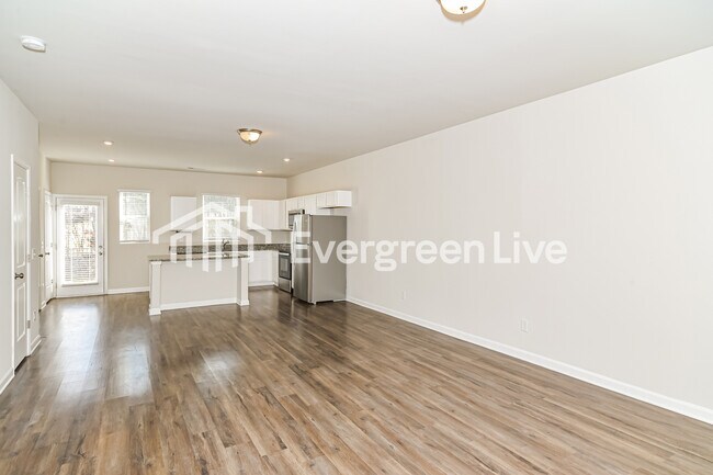 Building Photo - 930 Hamilton Cross Dr