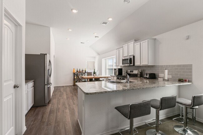 Building Photo - 10014 Granite Grove Ln