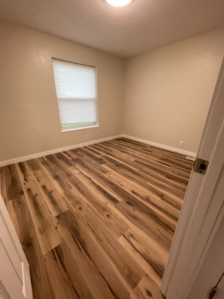 Building Photo - 297 Guthrie Rd