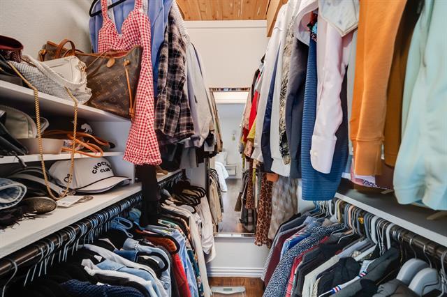 Building Photo - 5029 Locke Ave