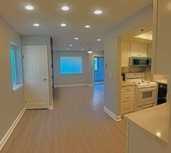 Building Photo - La Mesa Four-Plex Townhouse with Decks & G...