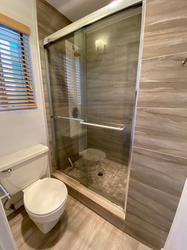 Building Photo - 353 N Colorado Pl