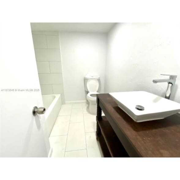 Building Photo - 4307 SW 9th St