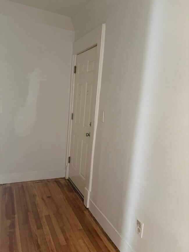 Building Photo - 47-49 Irion Street, Waterbury CT 06704