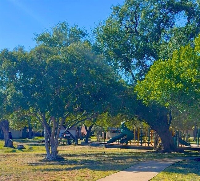 Building Photo - 5000 Tiger Lily Way