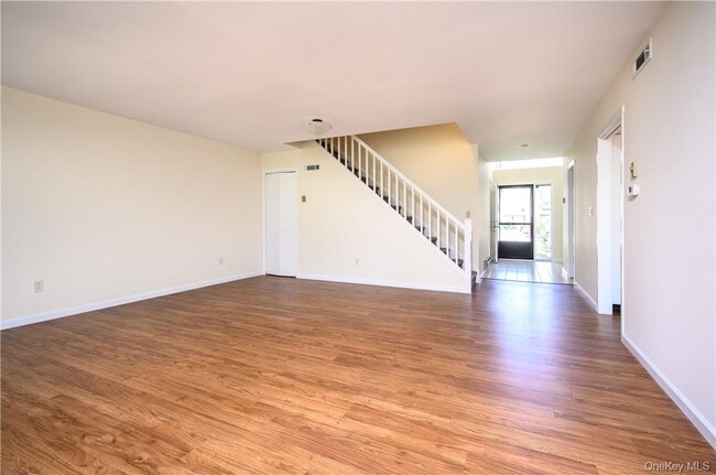 Building Photo - 436 Heritage Hls