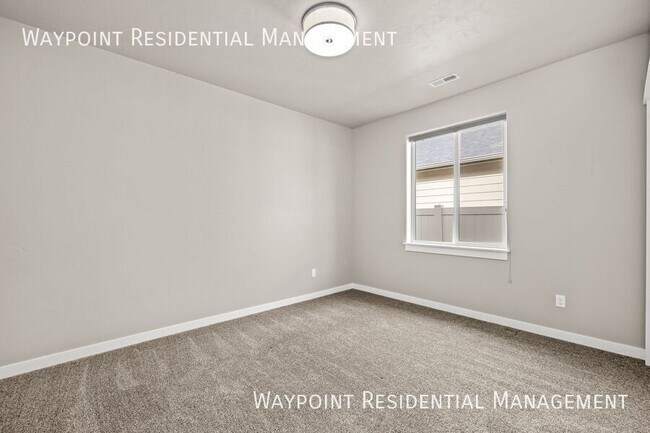 Building Photo - 4235 S Highcliff Ave