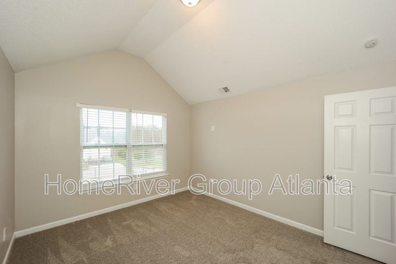 Building Photo - 131 Laughlin Dr