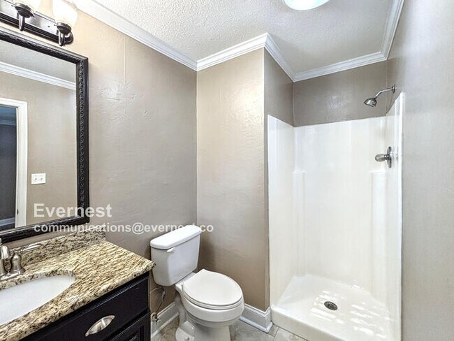 Building Photo - 6821 Knollcrest Dr