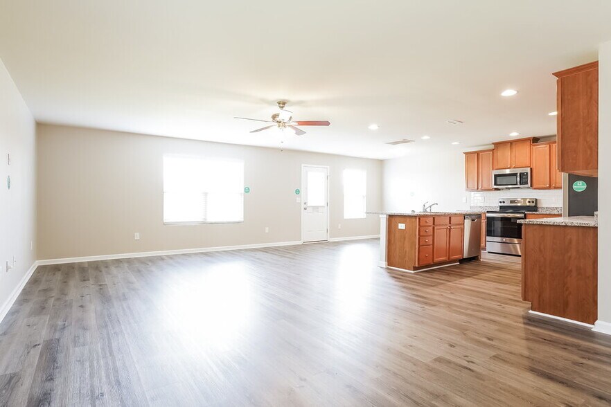 Building Photo - 3661 Althorp Drive