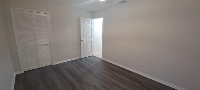 Building Photo - 150 NW Byron St