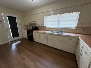 Building Photo - 42099 Garden Dr