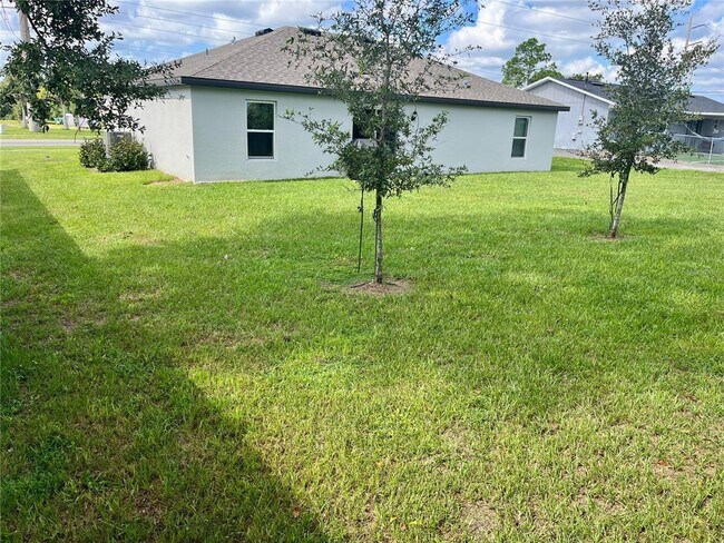 Building Photo - 2531 Lake Helen Osteen Rd
