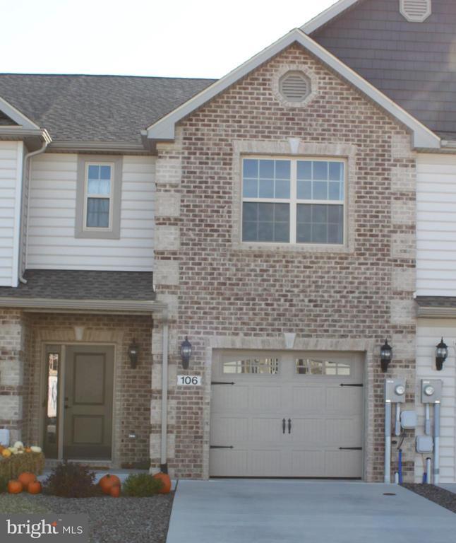 Building Photo - 106 Delano Dr