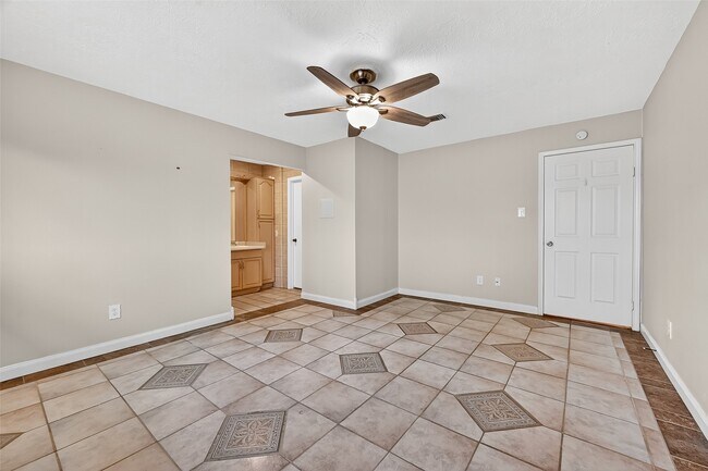 Building Photo - 4123 Wyanngate Dr