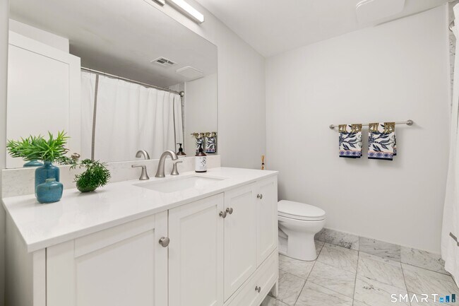 Building Photo - 64 Southport Woods Drive