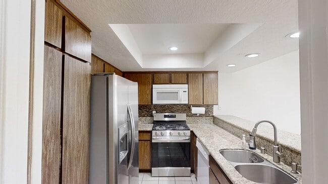 Building Photo - Charming 3 Bed Condo In Redlands