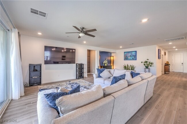 Building Photo - 6093 Avery Pointe St