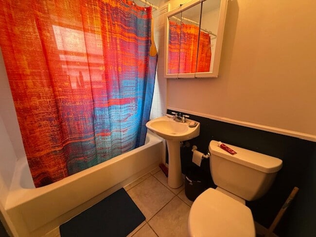 Building Photo - Spacious 4-Bedroom Home with Attached Garage