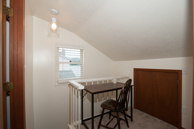 Building Photo - 219 S Gull Lake Dr