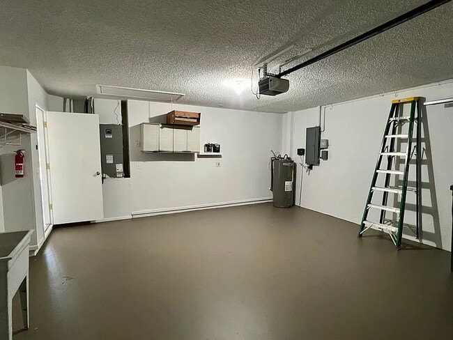 Building Photo - Freshly painted exterior and neutral color interior.