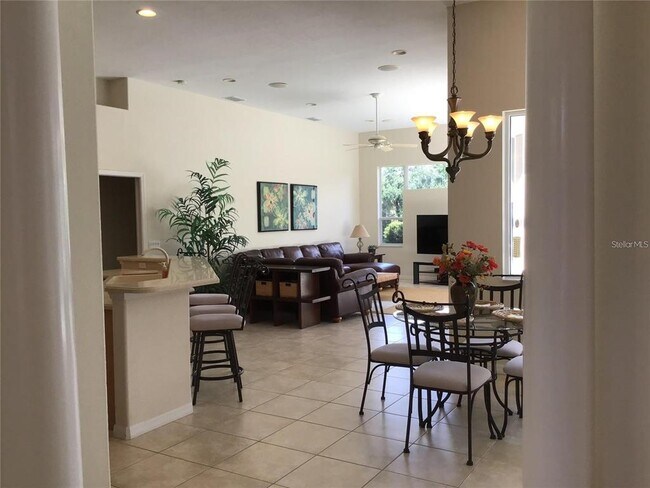 Building Photo - 1292 Hillsborough Blvd