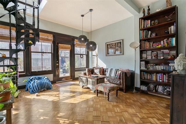 Building Photo - 327 S Edgefield Ave