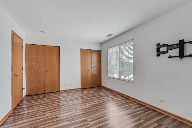 Building Photo - 2626 Carrolwood Rd
